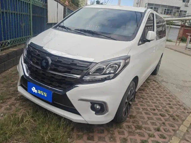 Фотография автомобиля — Forthing Fengxing M7