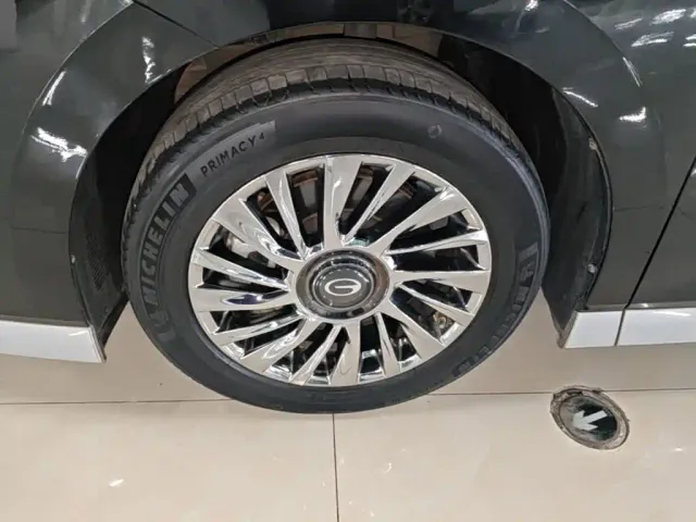GAC Trumpchi M8 — Фото автомобиля 22