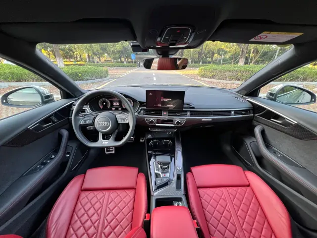 Audi S4 — Фото автомобиля 9