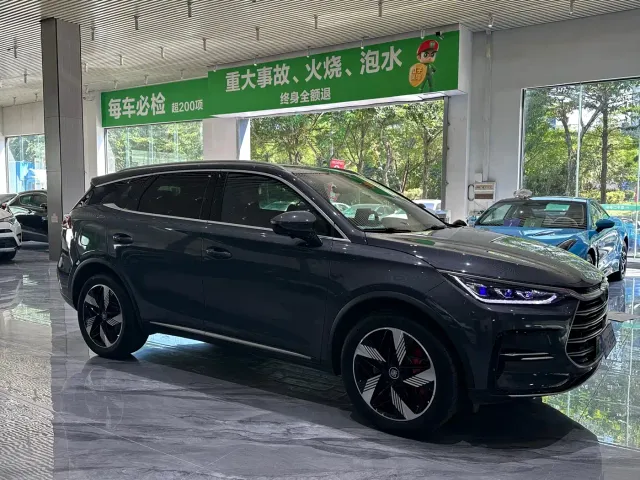 BYD Tang — Фото автомобиля 3