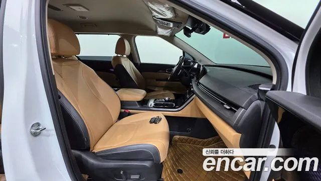 Kia Canival Carnival 4 поколение Бензин 9 мест Signature — Фото автомобиля 9