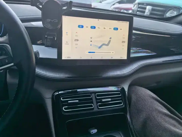 BYD Qin PLUS — Фото автомобиля 13