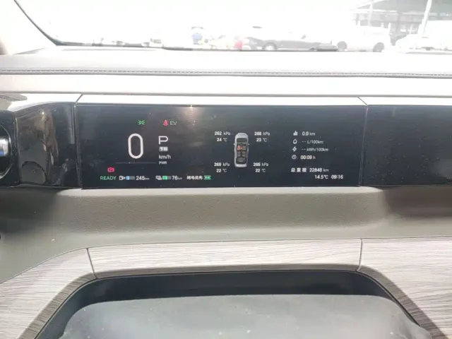 GAC Trumpchi E8 — Фото автомобиля 11
