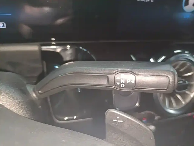 Mercedes-Benz EQA — Фото автомобиля 13
