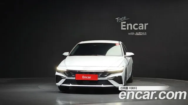Hyundai Avante CN7 — Фото автомобиля 3