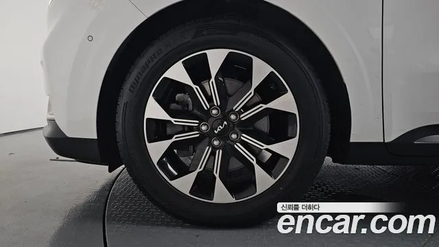 Kia Canival Carnival 4 поколение Бензин 7 мест Signature — Фото автомобиля 2