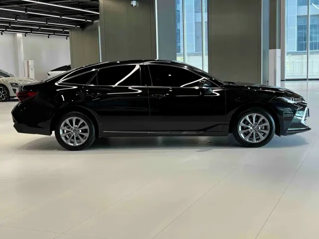 Toyota Avalon — Фото автомобиля 6