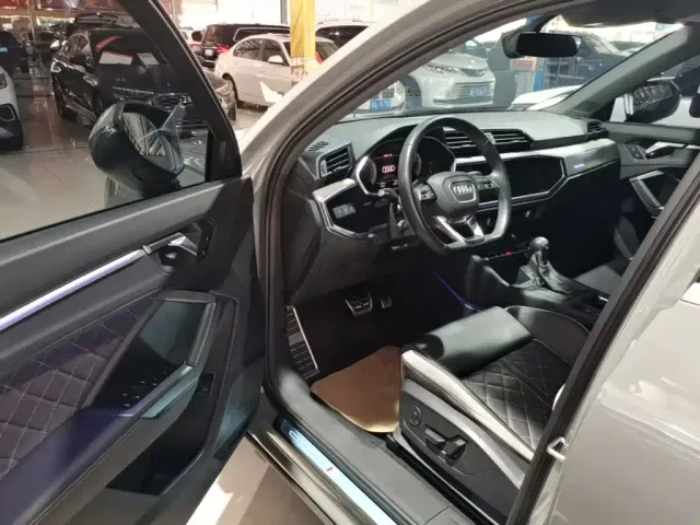 Audi Q3 — Фото автомобиля 15