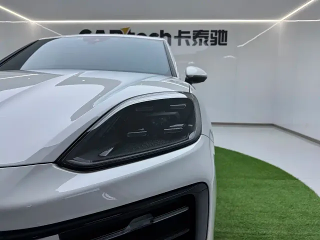 Porsche Cayenne — Фото автомобиля 27