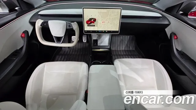 Tesla Model 3 — Фото автомобиля 10