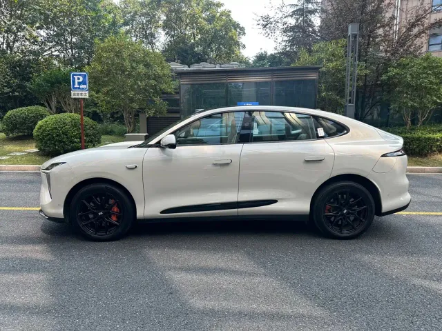 IM Motors LS6 — Фото автомобиля 7