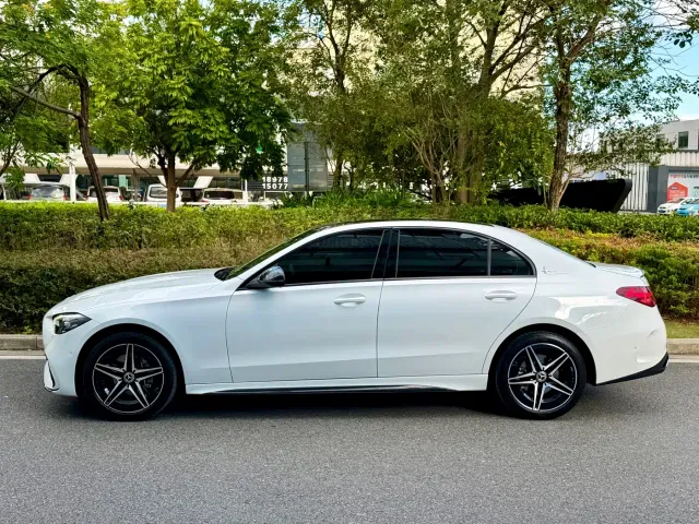 Mercedes-Benz C-Class — Фото автомобиля 3