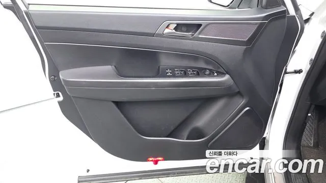 KG_Mobility_Ssangyong Rexton Новый Rexton Sport Khan Дизель 2.2 4WD — Фото автомобиля 24