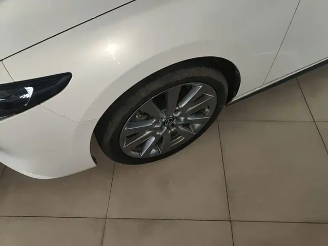 Mazda Axela — Фото автомобиля 22