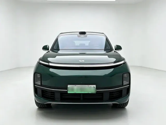 Li Auto L9 — Фото автомобиля 2