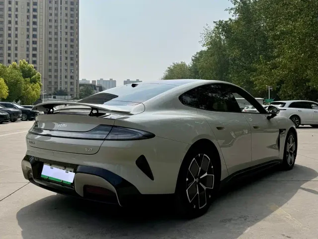 Xiaomi SU7 — Фото автомобиля 9