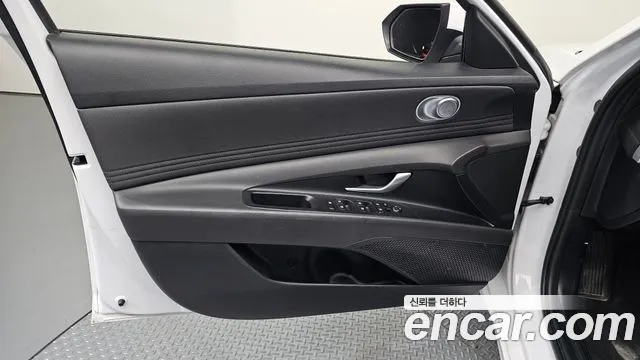 Hyundai AVANTE Smart — Фото автомобиля 24