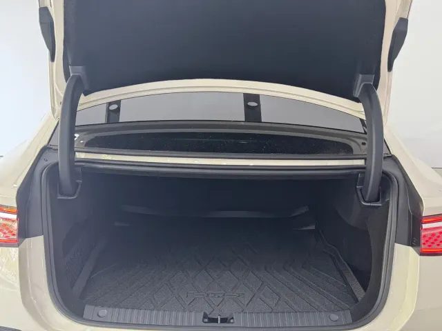 BYD Seal 07 DM-i — Фото автомобиля 7