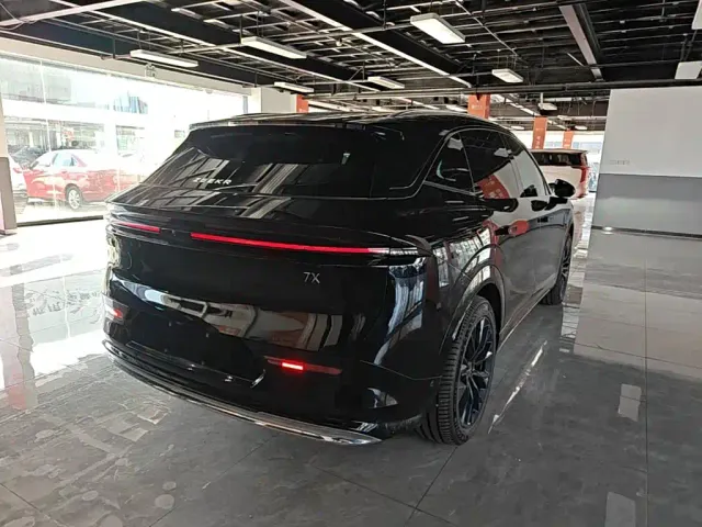 Zeekr 007 GT — Фото автомобиля 6