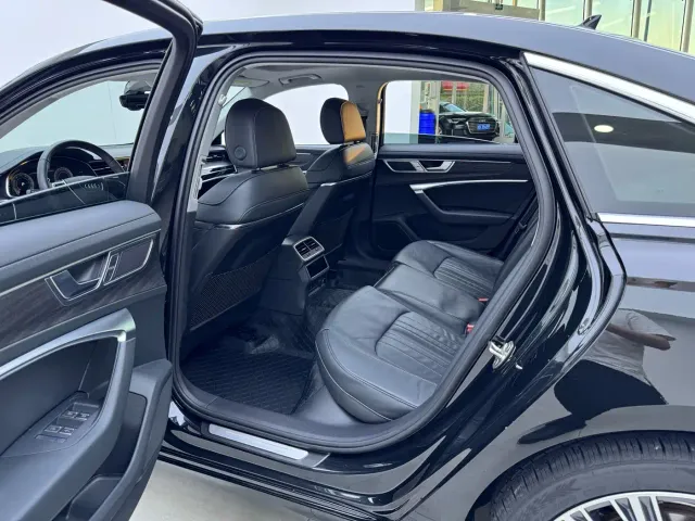 Audi A6L — Фото автомобиля 8