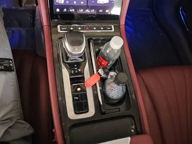 Hongqi H5 — Фото автомобиля 13