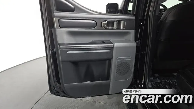 Kia Tasman Tasman 2.5T Бензин 4WD — Фото автомобиля 24