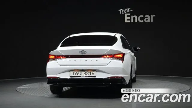 Hyundai Avante CN7 — Фото автомобиля 4