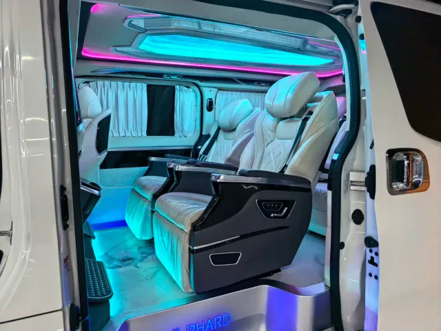 Toyota HIACE — Фото автомобиля 4
