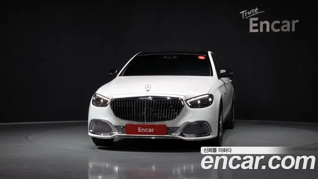 Mercedes-Benz E-Class — Фото автомобиля 3