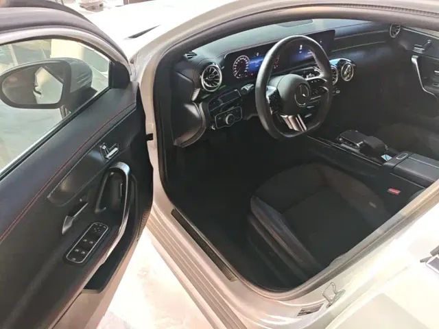 Mercedes-Benz A-Class — Фото автомобиля 15