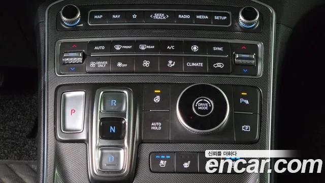 Hyundai Santa Fe — Фото автомобиля 24