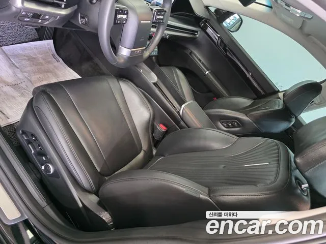 Hyundai Grandeur GN7 — Фото автомобиля 9