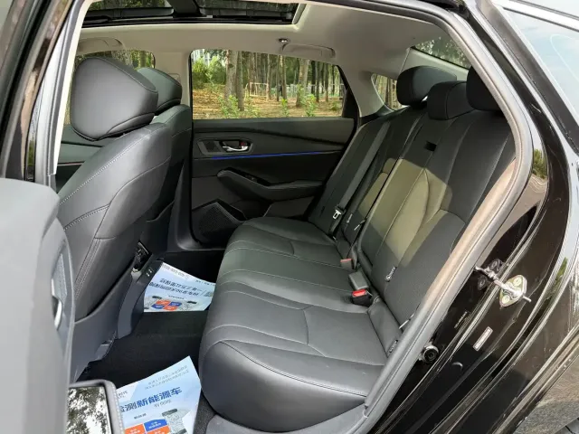 Honda Accord — Фото автомобиля 21