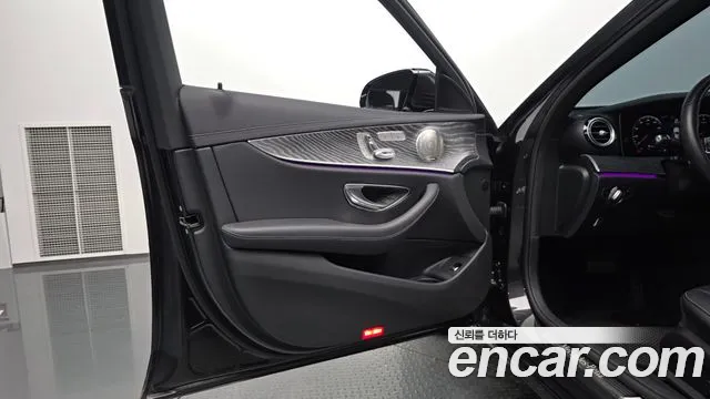 Mercedes-Benz E-Class E-класс W213 E350 4MATIC Avantgarde — Фото автомобиля 22