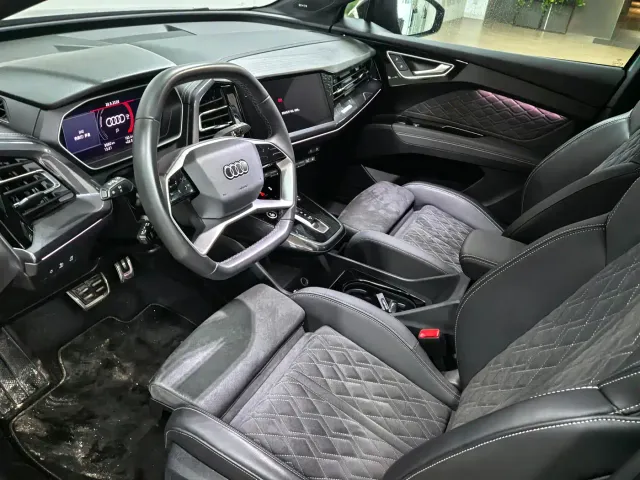 Audi Q4 e-tron — Фото автомобиля 8