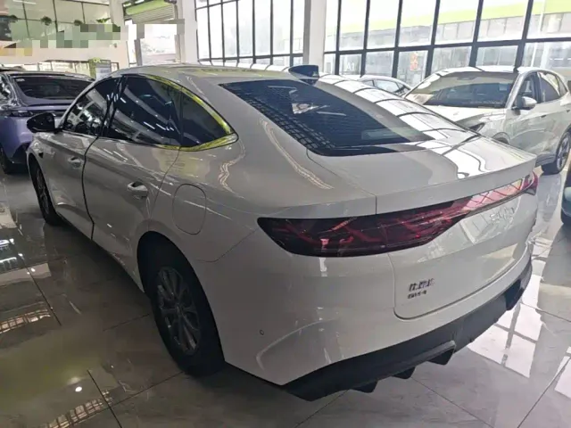 BYD Qin L — Фото автомобиля 4