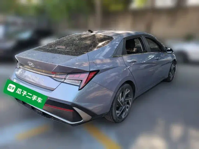 Hyundai Elantra — Фото автомобиля 4