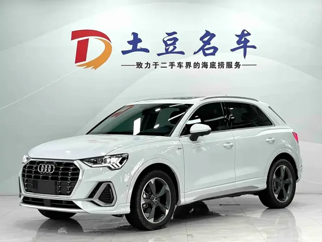 Фотография автомобиля — Audi Q3