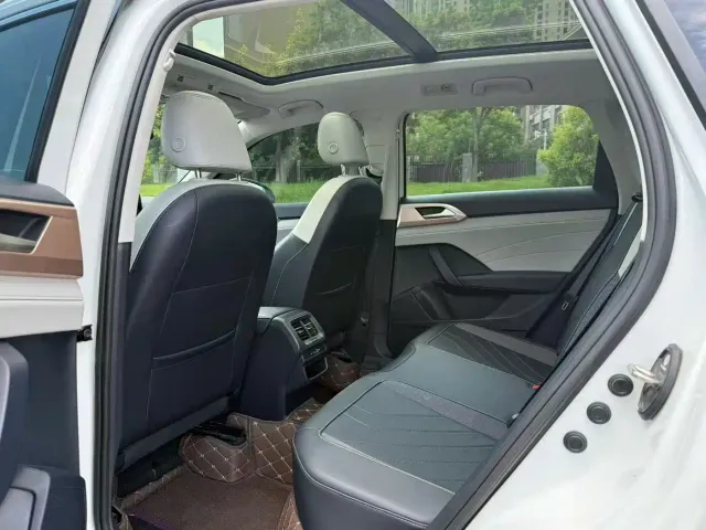 Volkswagen Tharu — Фото автомобиля 8
