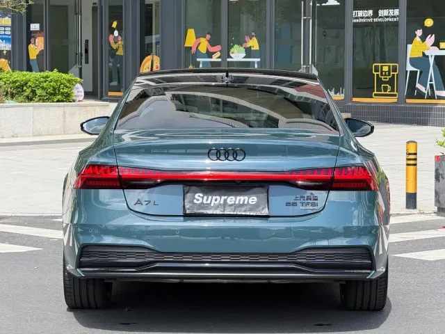 Audi A7L — Фото автомобиля 9