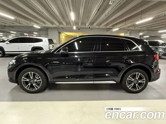 Audi Q5 FY — Фото автомобиля 3