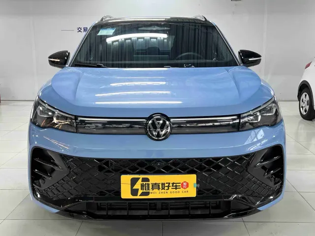 Volkswagen Tiguan L — Фото автомобиля 2