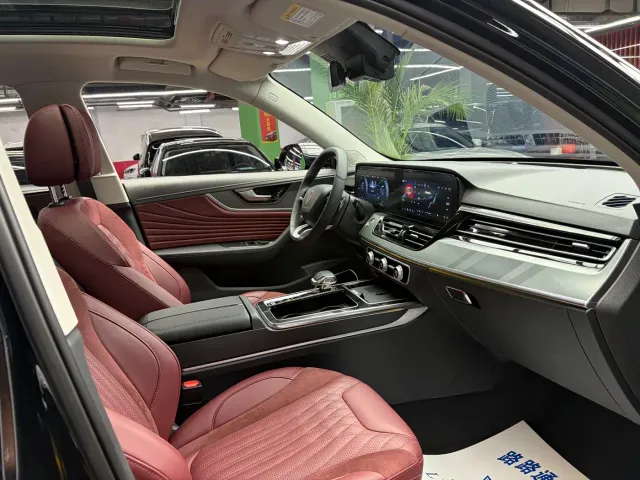 Hongqi HS5 — Фото автомобиля 8