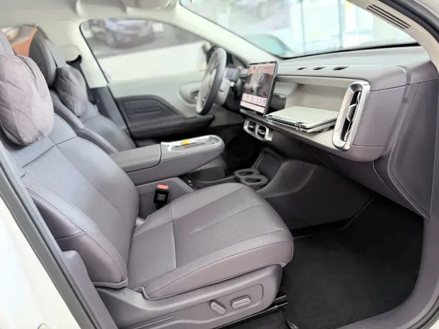 Leapmotor B10 — Фото автомобиля 12