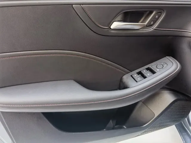Roewe i5 — Фото автомобиля 3