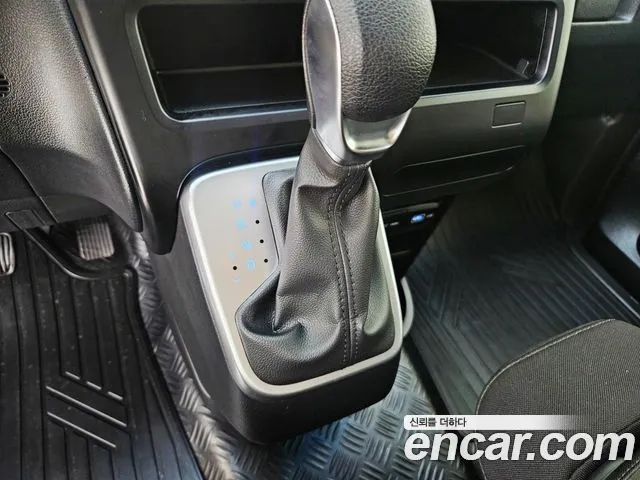 Hyundai Staria — Фото автомобиля 9