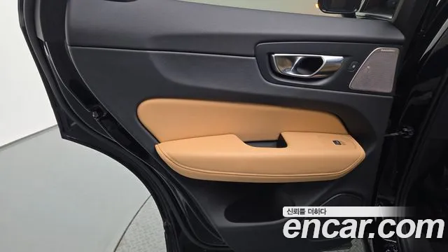 Volvo XC60 Generation 2 — Фото автомобиля 25