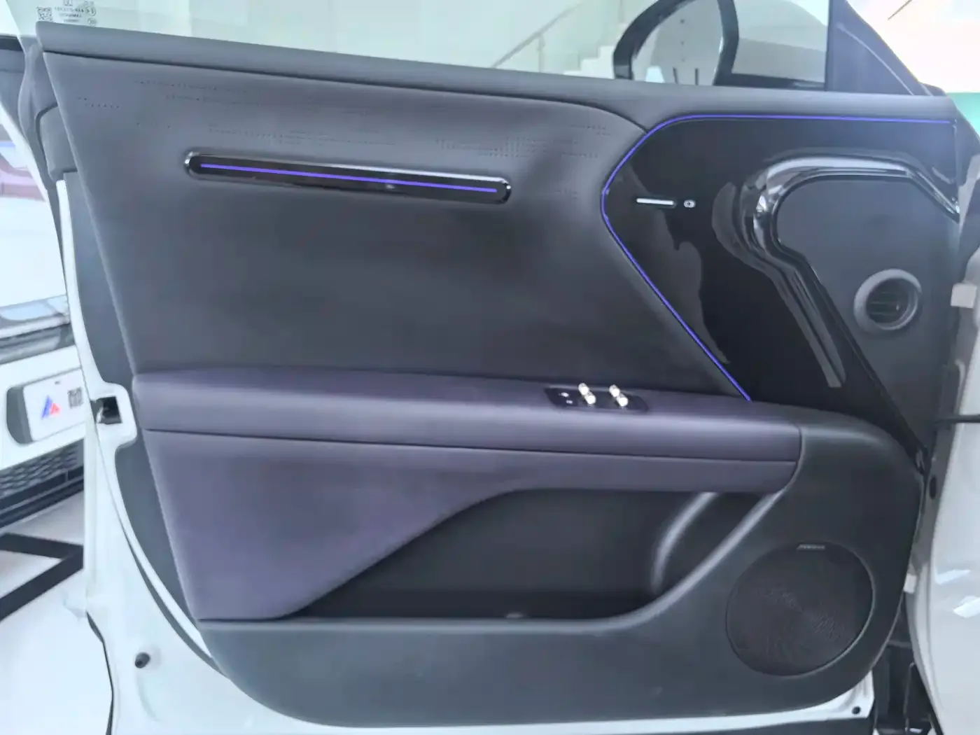 Avatr Avatr 07 2026 model Ultra EV AWD — Фото автомобиля 4