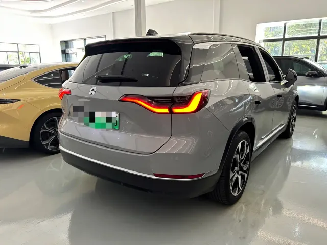 Nio ES8 — Фото автомобиля 2