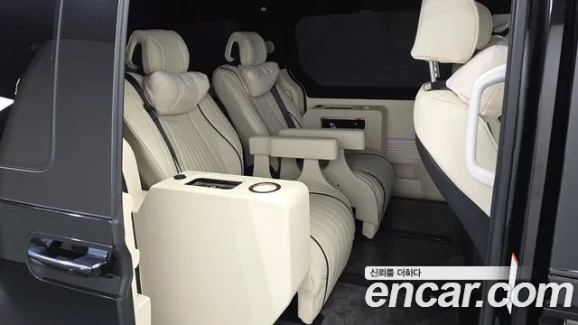 Hyundai Staria Staria — Фото автомобиля 12